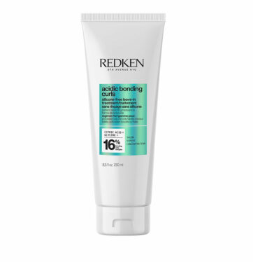 Tratamiento reparador sin aclarado protector térmico Acidic Bonding Curls Leave-In de REDKEN BETH'S HAIR