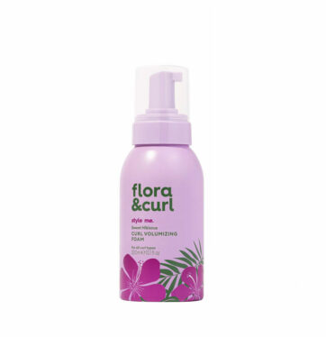 Espuma volumen rizos Sweet Hibiscus Curl Volumizing Foam de FLORA & CURL BETH'S HAIR